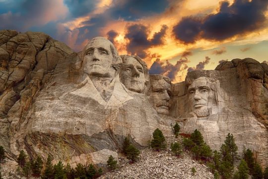 dog info and rules mount rushmore